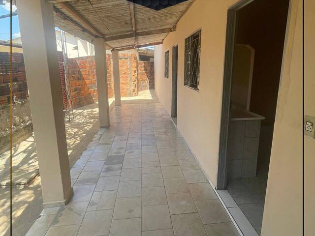 #2109 - Casa para Locação em Abadiânia - GO - 2