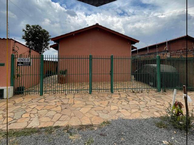 #1142 - Casa para Venda em Abadiânia - GO - 1