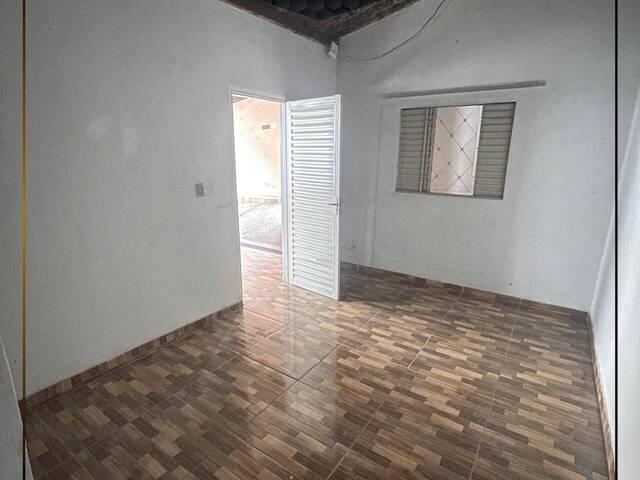 #2080 - Casa para Locação em Abadiânia - GO - 3