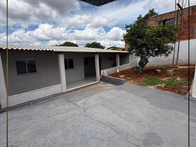#2124 - Casa para Locação em Abadiânia - GO - 2