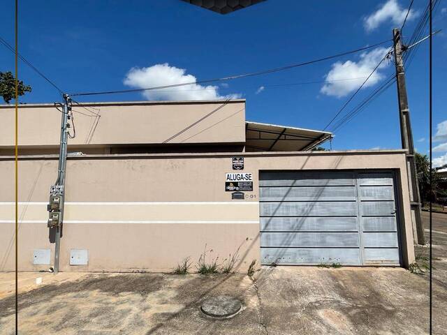 #2002 - Casa para Locação em Abadiânia - GO - 1